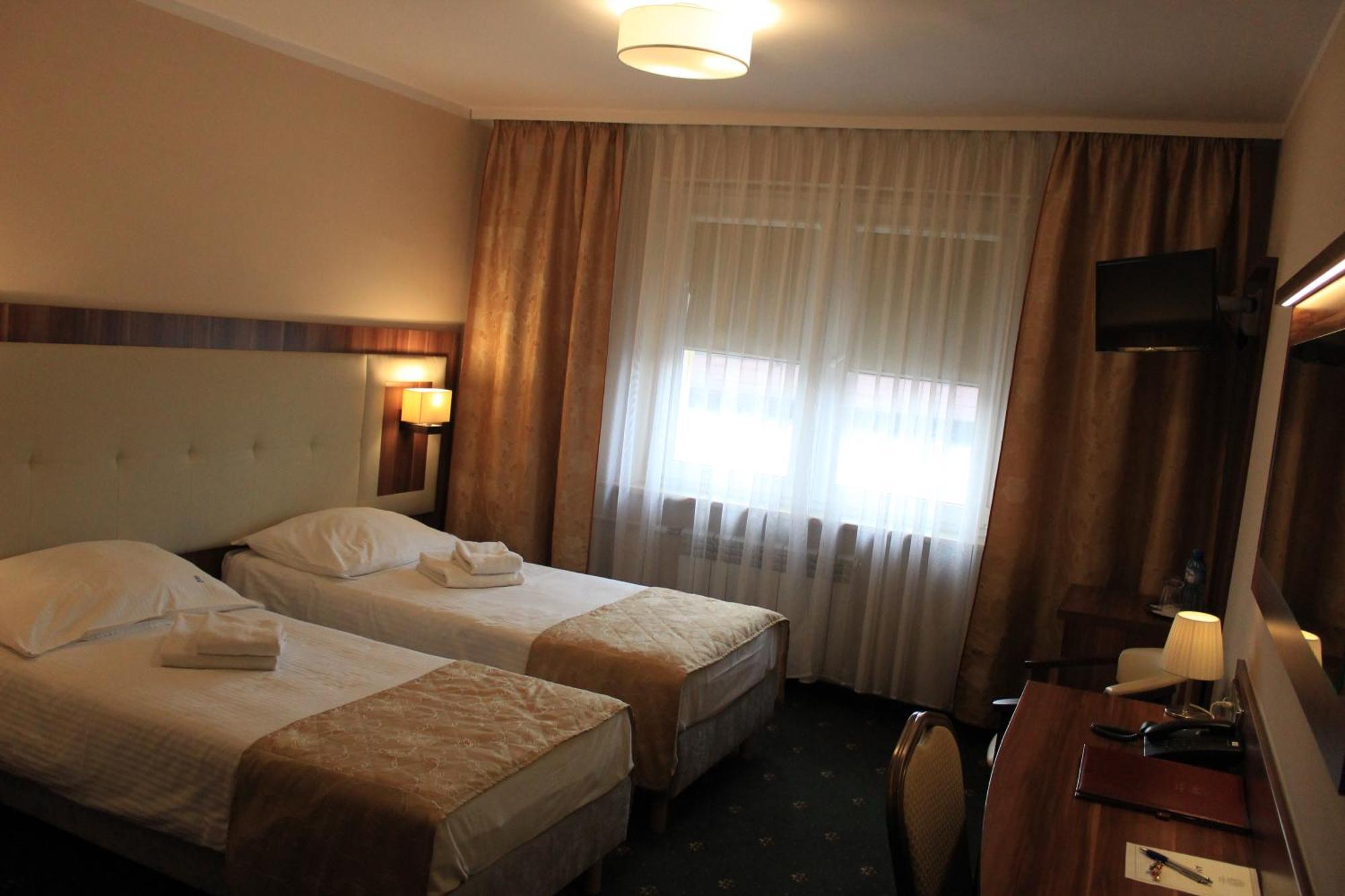 Cumulus Hotel Będzin Exterior foto
